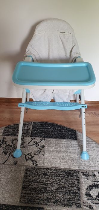 Vând la masa pentru bebe