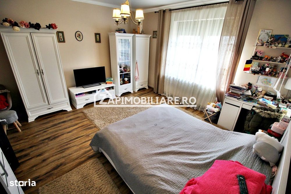 Casa 8 camere,4 bai,482mp,1.100mp teren,2 garaje,0% comision
