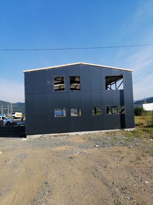 Hala metalica , la comanda