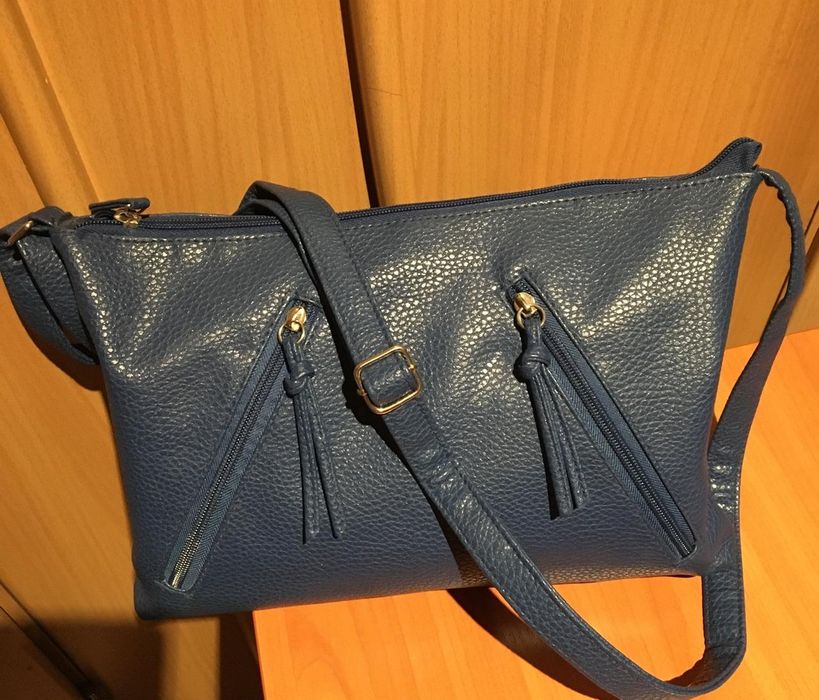 Женские сумки от avon