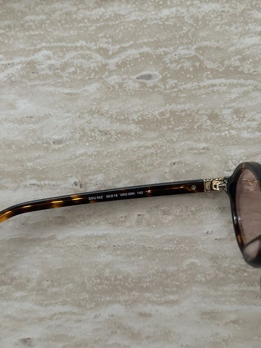 Оригинални MiuMiu Regard round дамски слънчеви очила