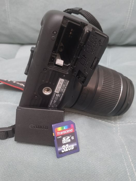 Фотоаппарат Canon EOS 1100D