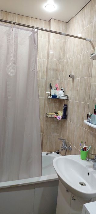 Продам квартиру евротрешку 70 м кв