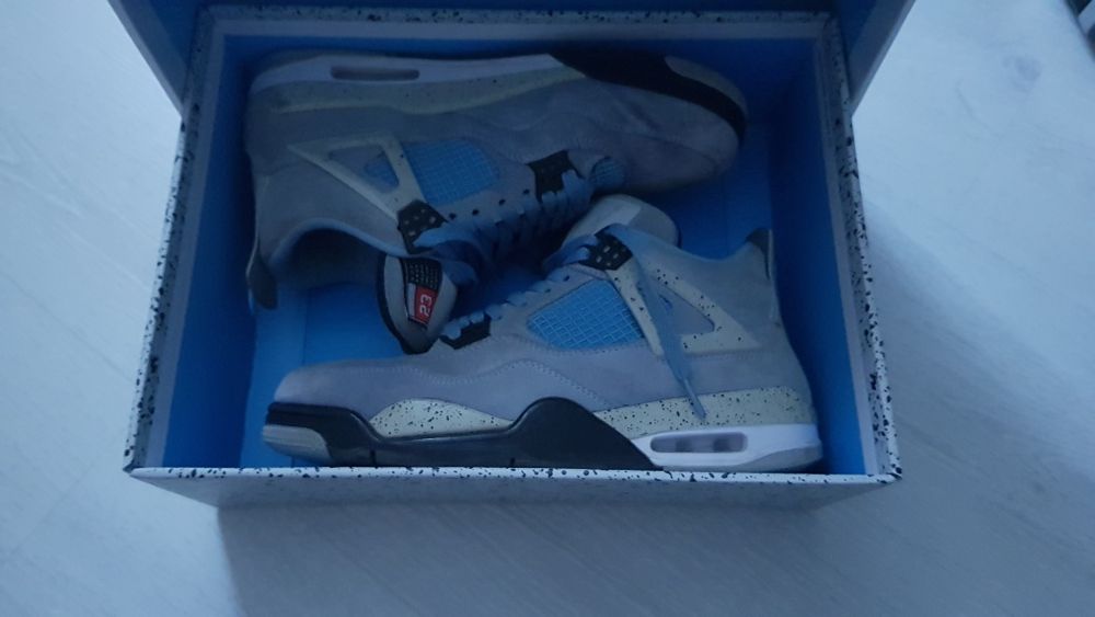 Jordan 4 university blue