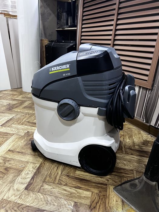Моющий пылесос Karcher