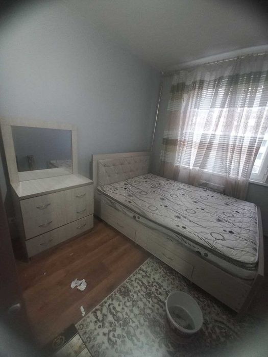 Кроват, угалок, гилам