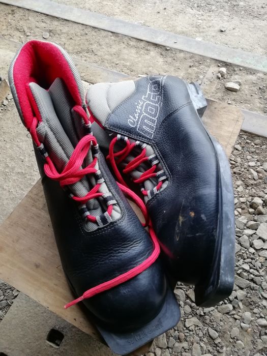 Лыжные ботинки размер 42