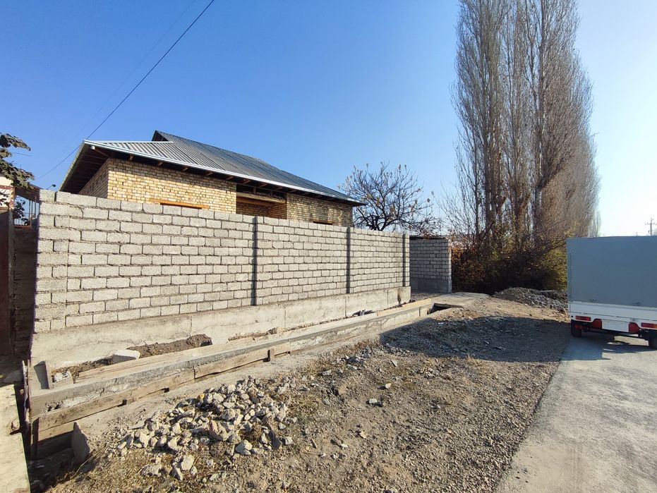 5 хонали уй сотилади!