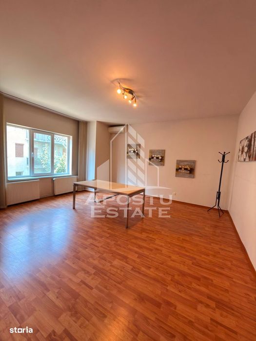 Apartament pretabil birouri, 4 incaperi, 130 mp, Central Timisoara