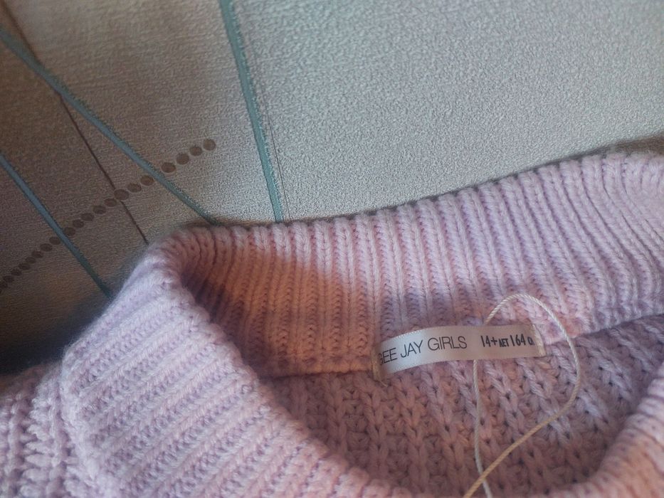 Темлые кофты свитеры