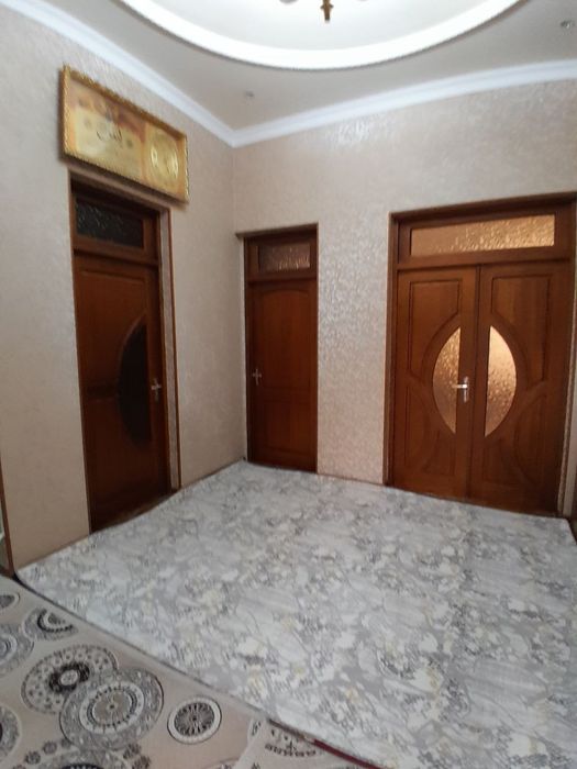 Uyim Zargar maxallasi Zarli kochasi 162a uy
