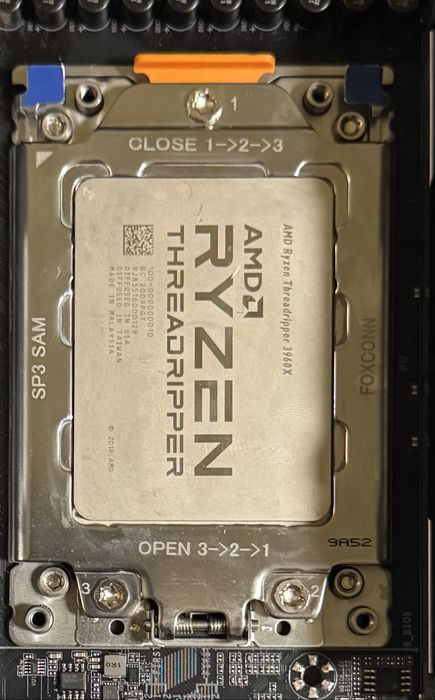Threadripper 3960x  Asus  e-gaming trx40 schimb cu macbook M series