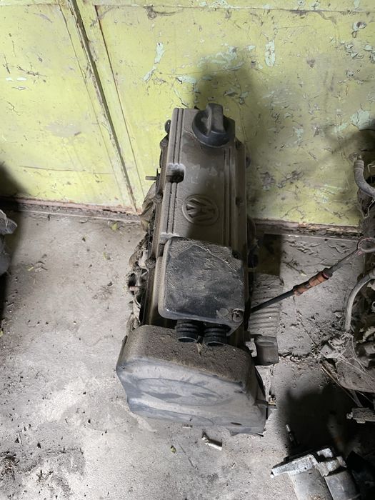 Двигател за голф 3 2.0 бензин