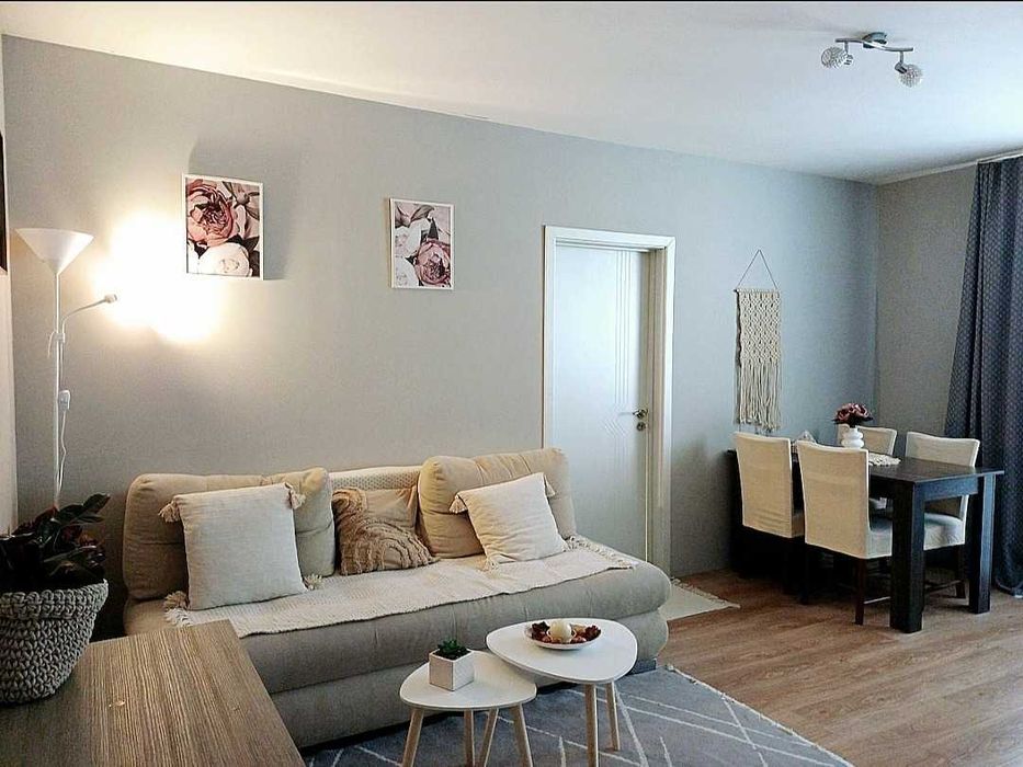 Двустаен апартамент в Модерно предградие