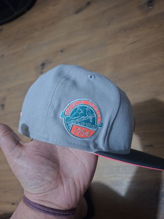 Vând șapcă new era 59,6 cm