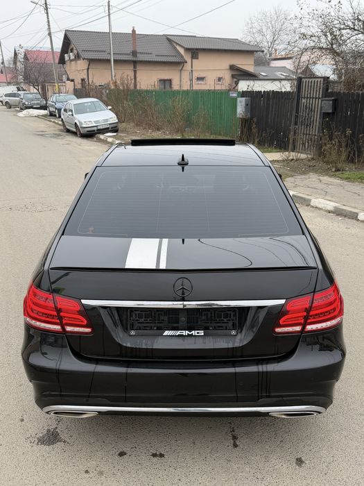 Vand Mercedes E220 2016 Pachet Amg 9G Piele Trapa Usor Avariat / Lovit