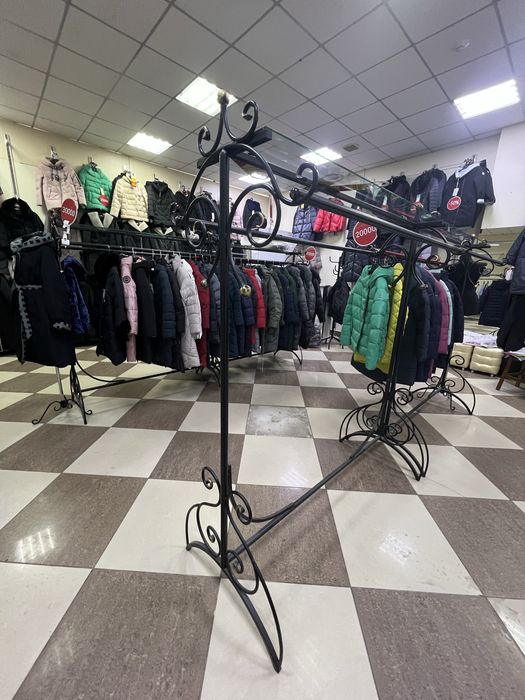 Вешало кованное,