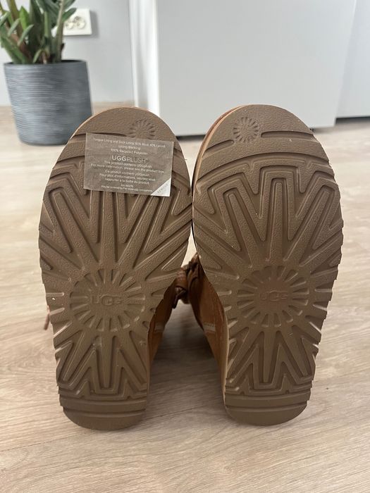 UGG Lowmel, marimea 37