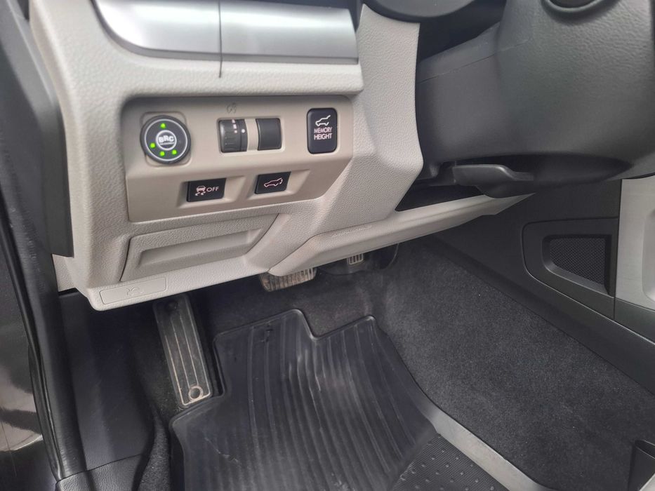 Продавам Subaru Forester 2,0 150 2013 г., газ, в отлично състояние.
