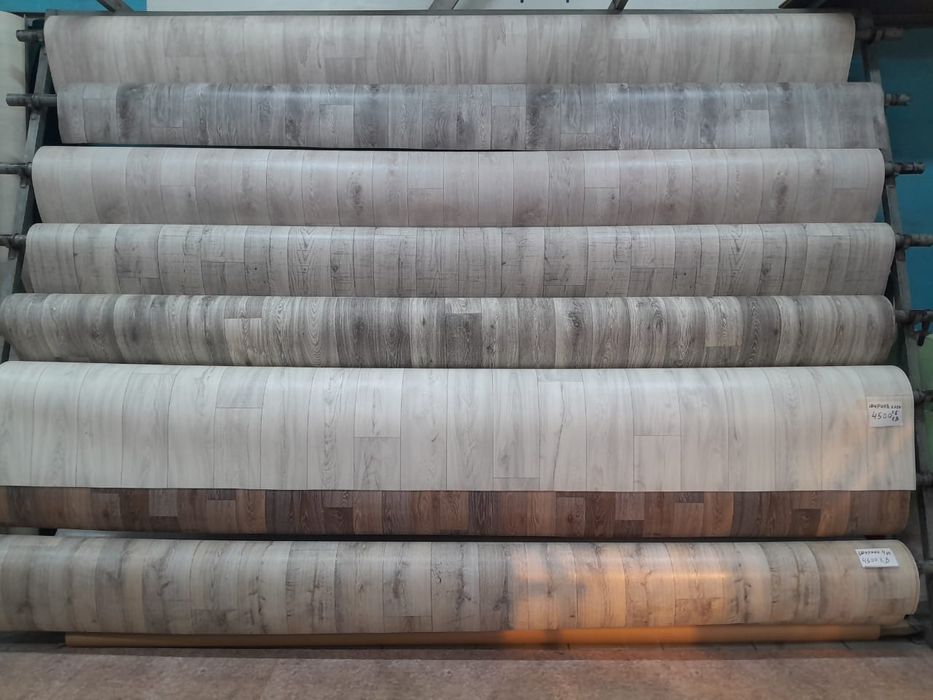 Линолеум и плинтуса со склада