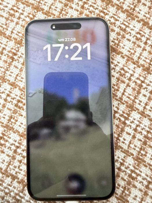 Продавам iphone 14 pro max  бял
