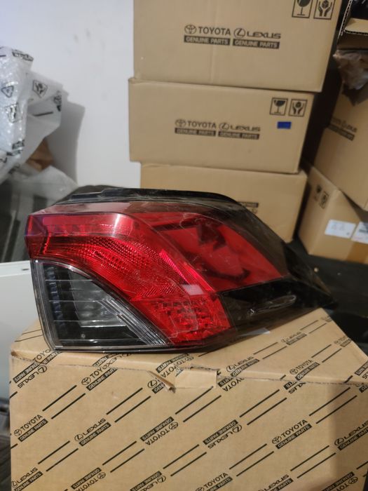 Фонарь задний на Тойота Рав 4 (Toyota RAV 4) 2019г-2023г