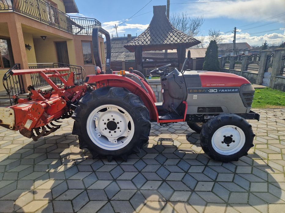 Tractor Yanmar 30 cp cu freză