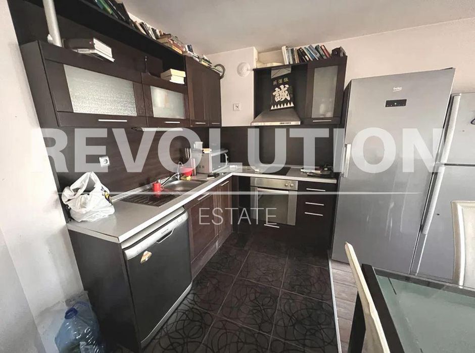 Дава се под наем Двустаен апартамент в Варна, Завод Дружба - 80 кв.м за 650 € - Снимка #1