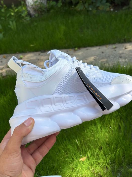 Versace chain reaction
