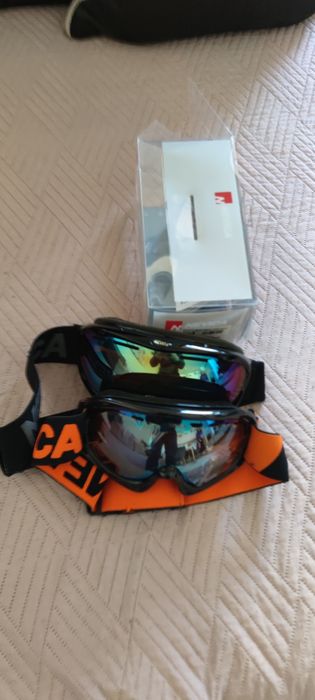 Продавам ски/сноуборд очила Nevica