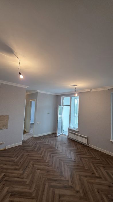 Продам квартиру 50 метров квадратных рядом с клиникой Президента