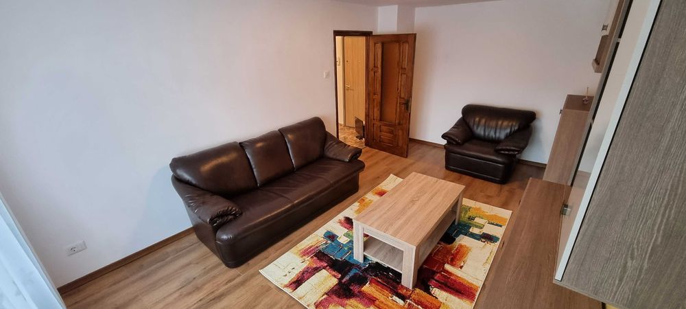 Inchiriez apartament 2 camere, bd-ul Traian, etaj 4, cu loc de parcare