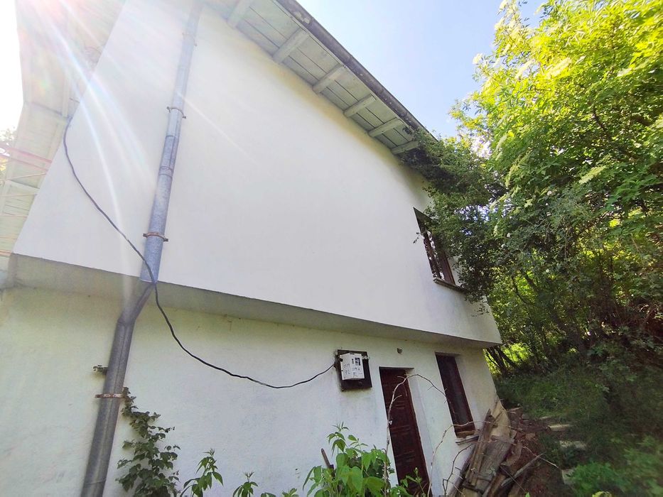 Продава къща в с. Туроковци