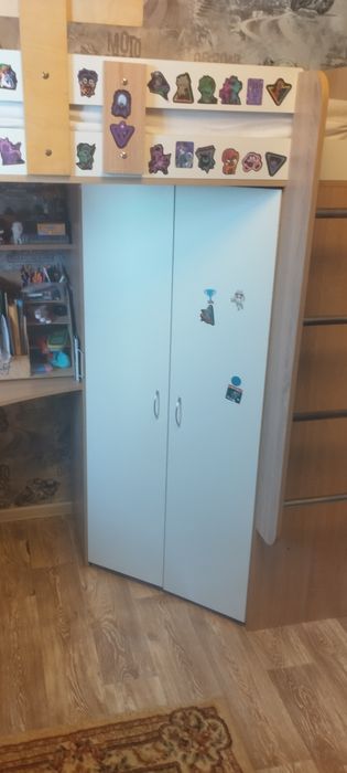 Кровать, шкаф, раб. стол .3в1