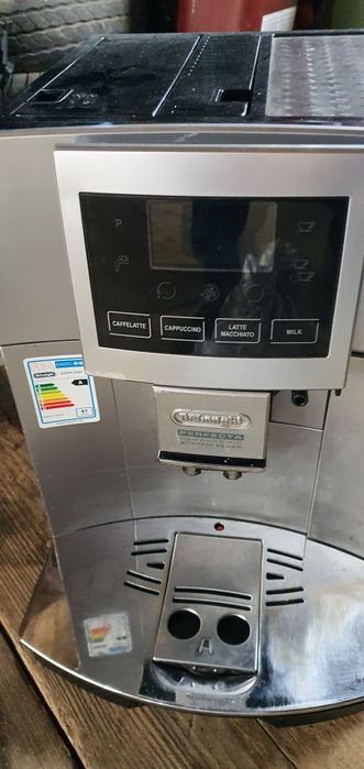 Aparat cafea delongni capucino