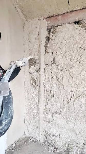 Tencuieli mecanizate amenajări interioare