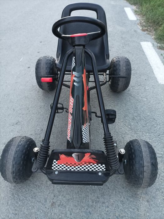 Kart de copii cu pedale