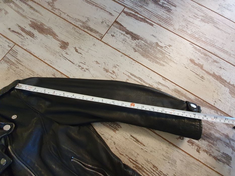 Bershka ест кожа М 60лв