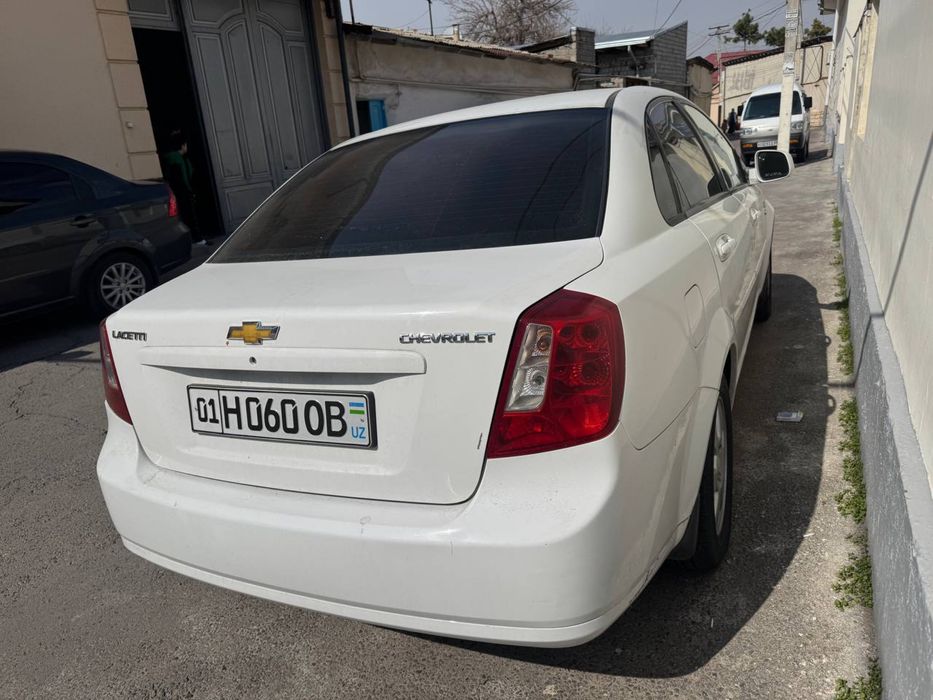 Chevrolet Gentra 1.6 2014