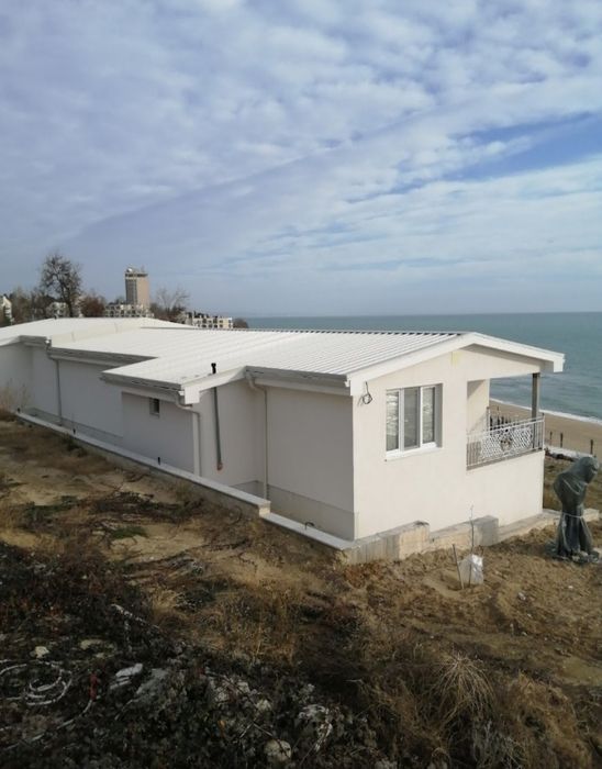 Парапети, тенти, огради и други