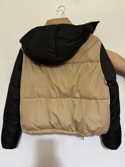 Зимно дамско яке размер S 36/38 цвят пясък  черна качулка и ракави