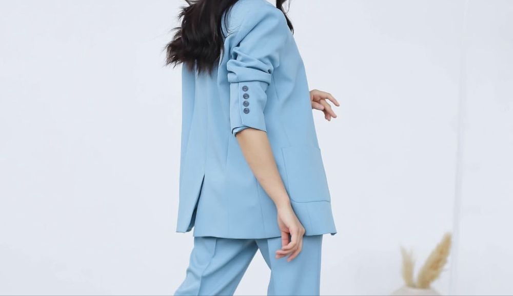 Пиджак с юбкой от Teezar