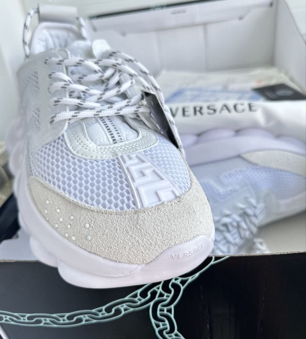 Versace chain reaction