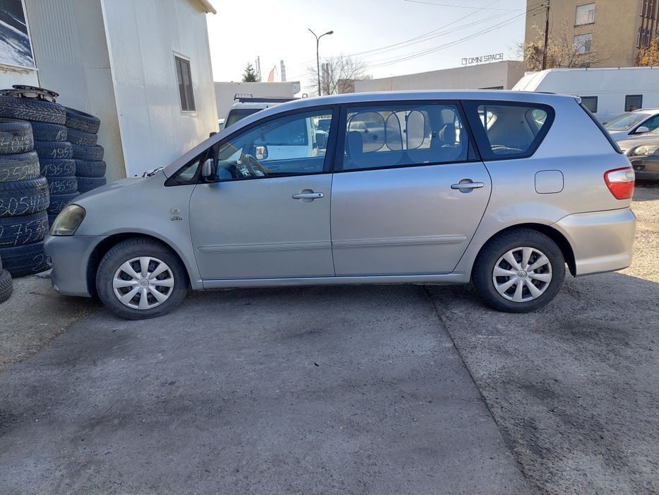 Тойота Авенсис Версо 2,0 D4D.Внесен от Италия преди седем години.