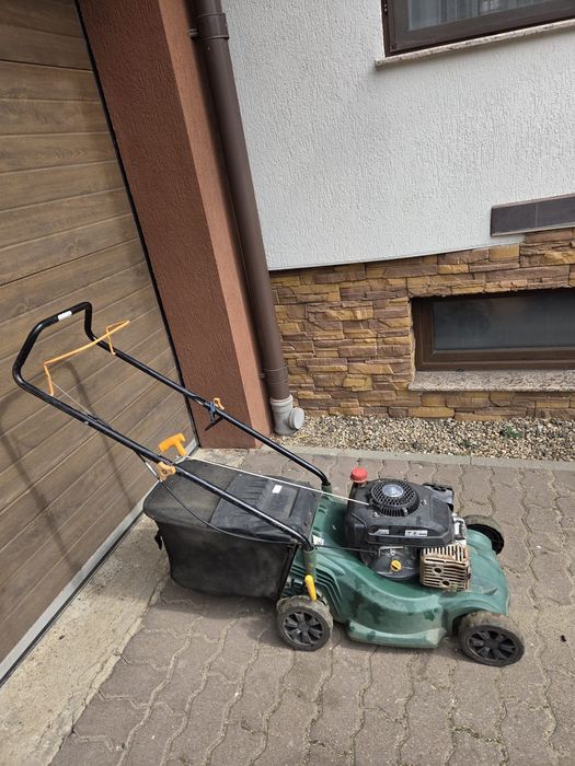 Mașina Tuns iarba/gazon Benzina