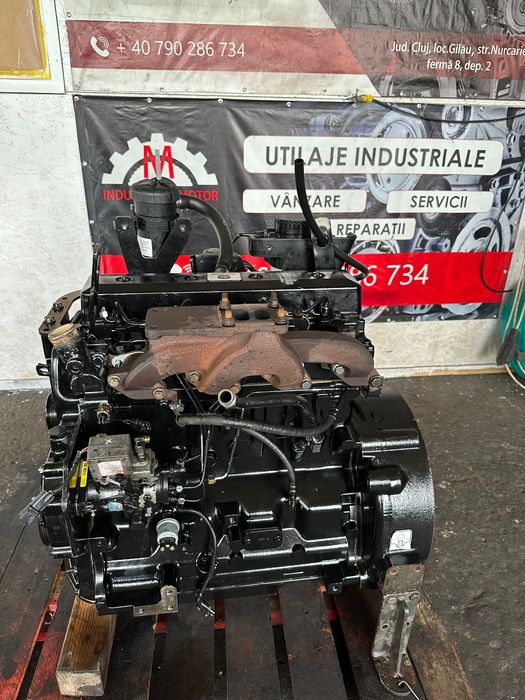Vând motor J.Deere 4045
