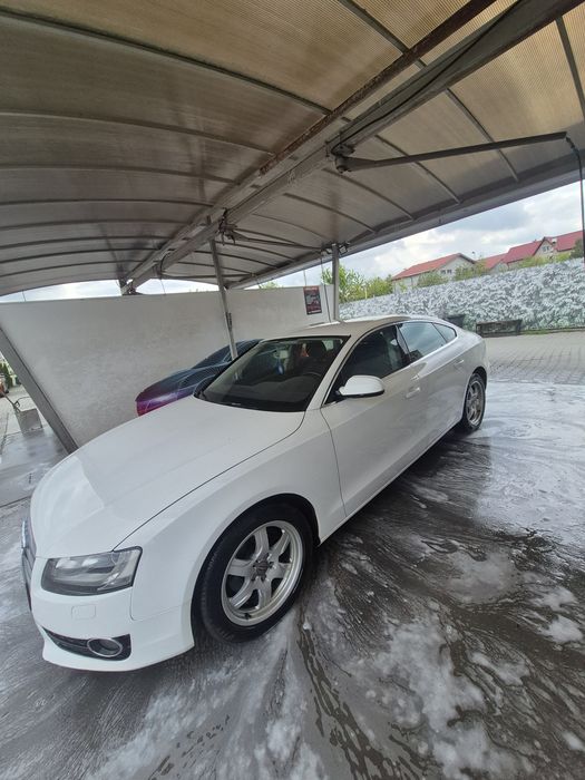 Vand Audi A5 2011