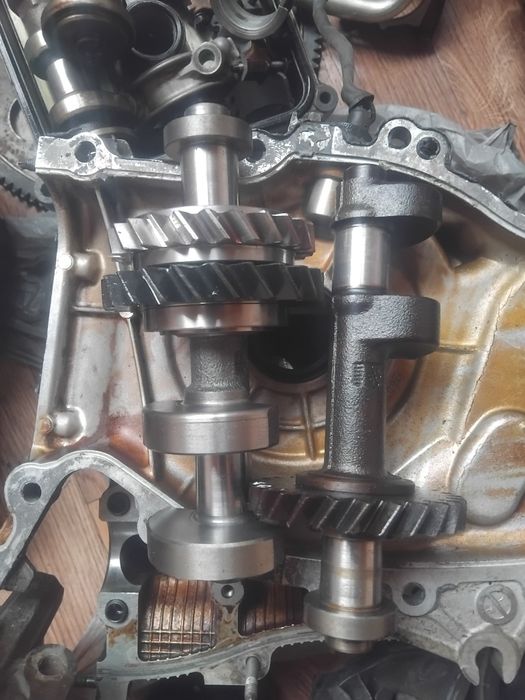 Продам двигатель по запчестям 2az-fe