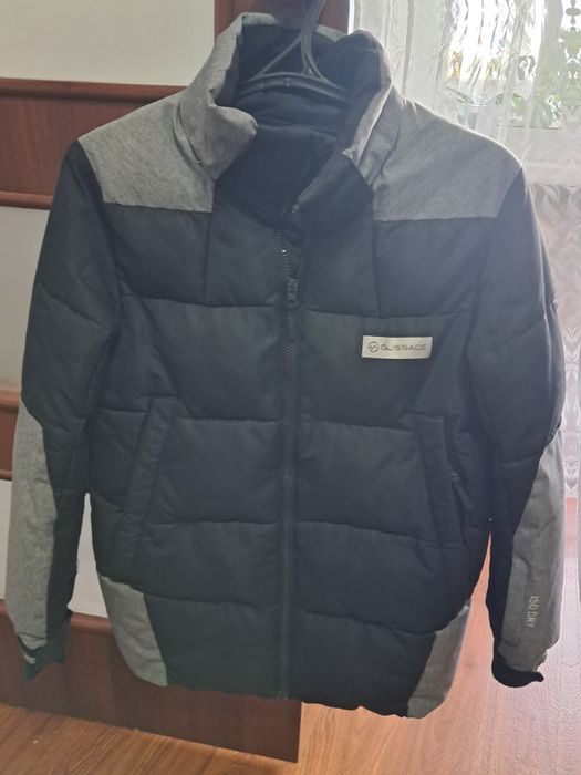 Продам подростковую куртку для мальчика