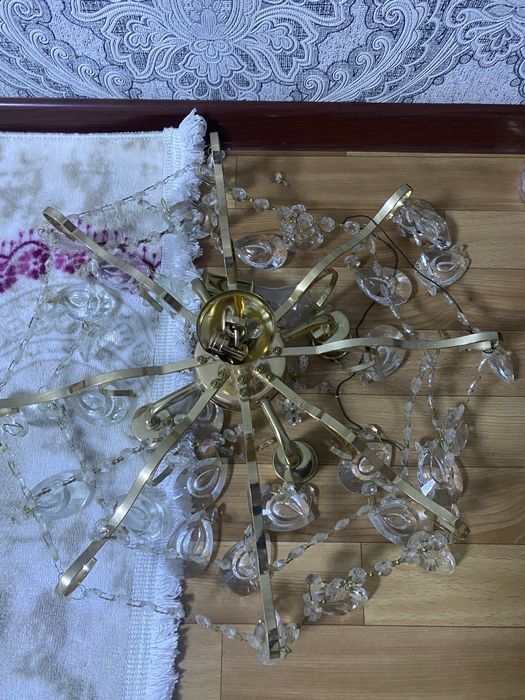 Продам люстру…..